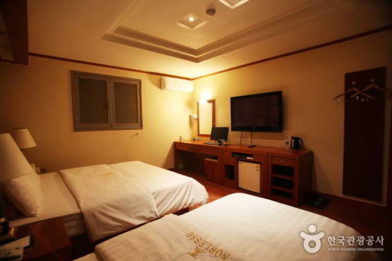 Hotel Noblesse, Yeoksam Seúl Exterior foto