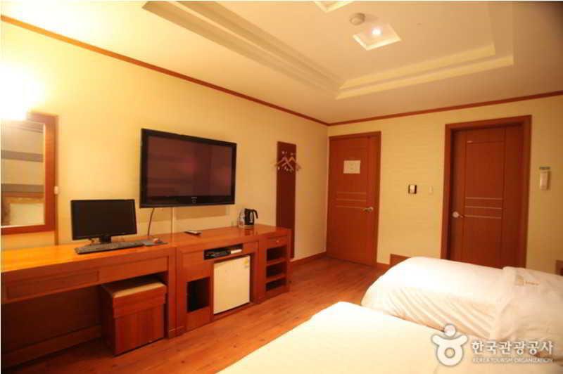 Hotel Noblesse, Yeoksam Seúl Exterior foto