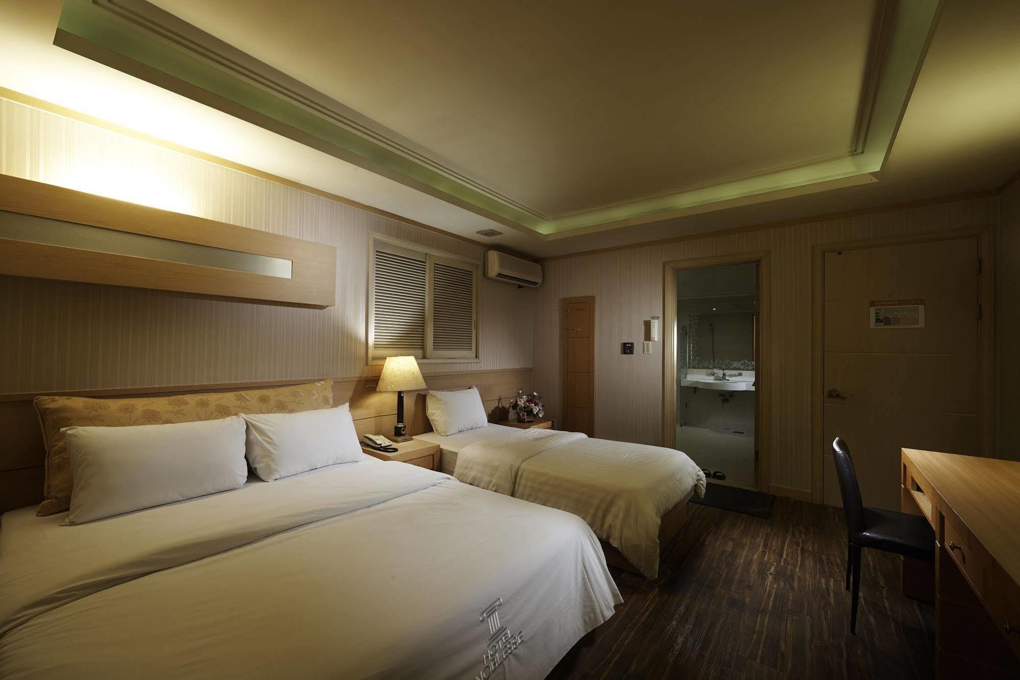 Hotel Noblesse, Yeoksam Seúl Exterior foto