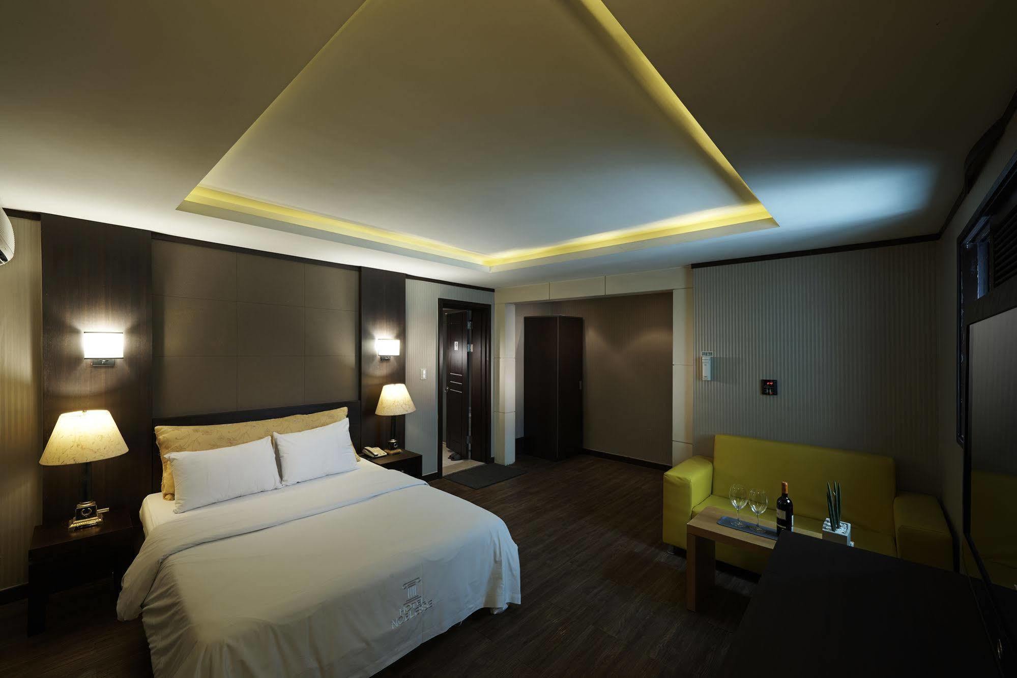 Hotel Noblesse, Yeoksam Seúl Exterior foto